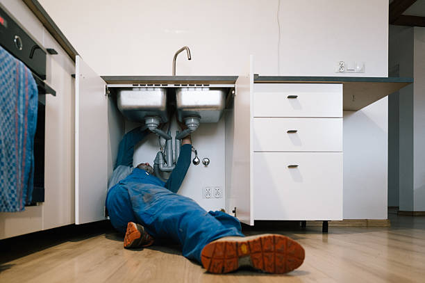 Professional Leak Detection technician working in Twin Lakes, WI